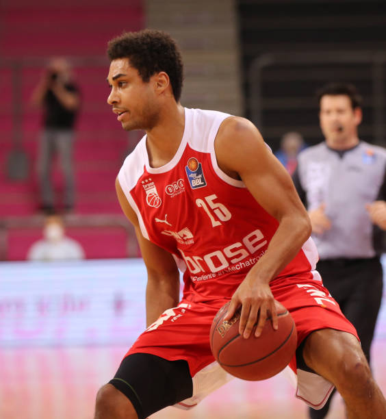 保持了球队 保持了球队